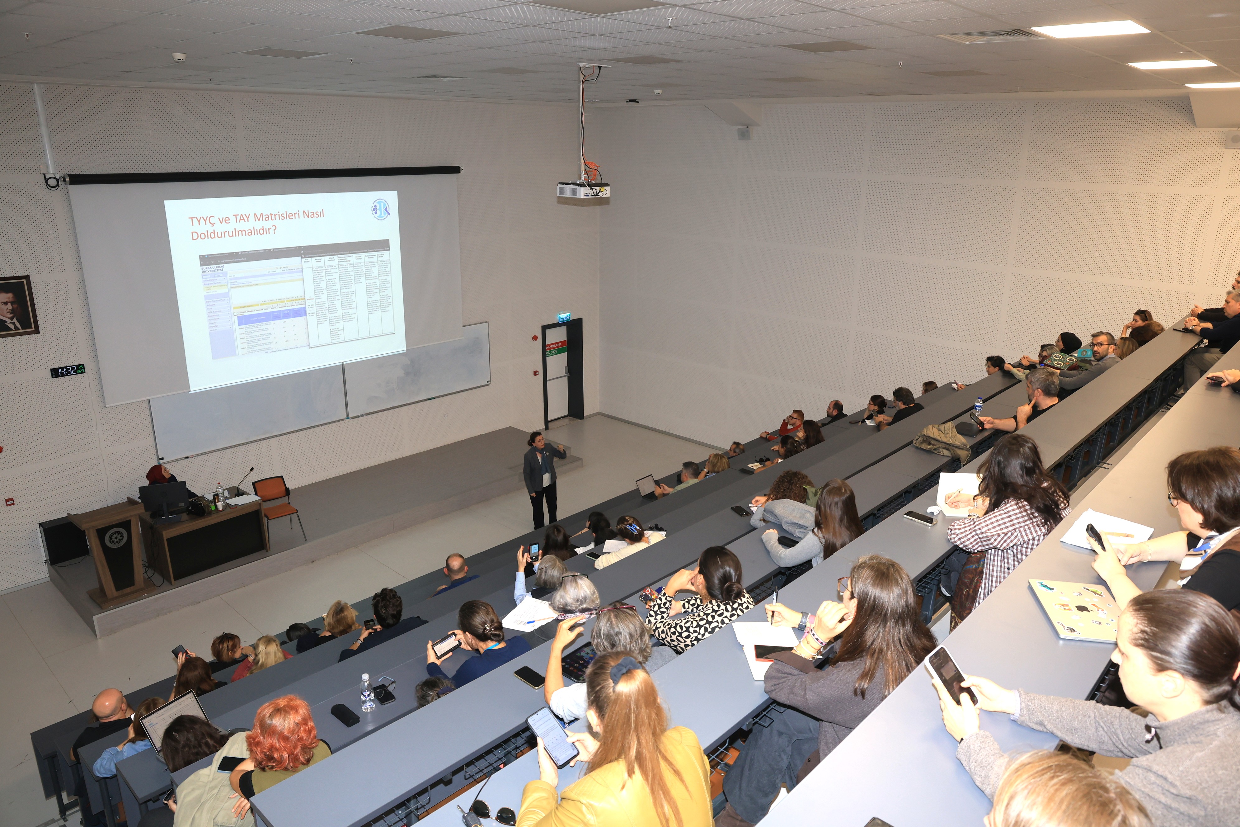 BUÜ’DE BOLOGNA SÜRECİNE İLİŞKİN DEĞERLENDİRME VE BİLGİLENDİRME TOPLANTISI GERÇEKLEŞTİRİLDİ
